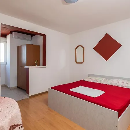 Appartement Guest House Duće Duće